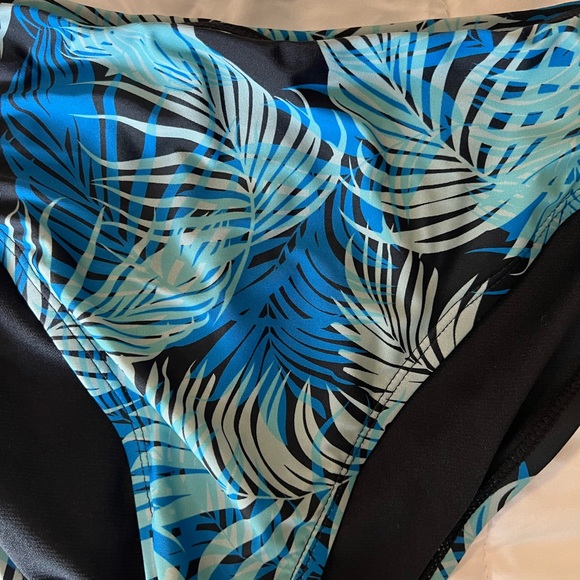 Palm leaves bikini bottoms - Picture 2 of 5